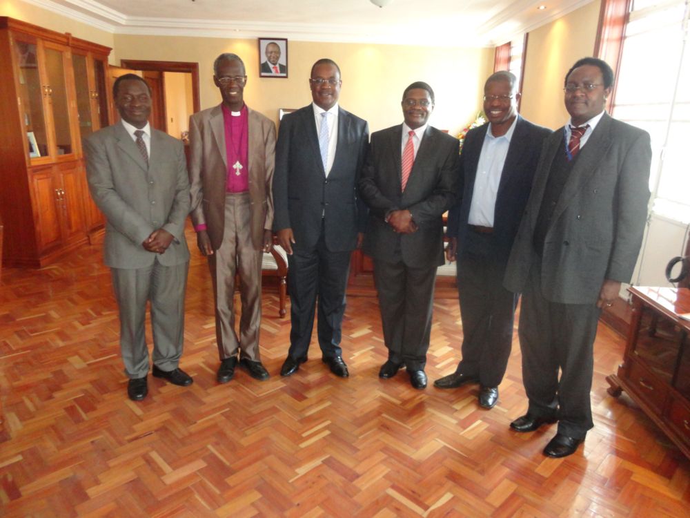 NCCK GS Rev.Canon Karanja with Nairobi County governor Dr. Evans Kidero. Others from extreme left are NCCK DGS Oliver Kisaka, Anglican Church Arch Bishop Dr. Wabukala, Rev David Otieno among others